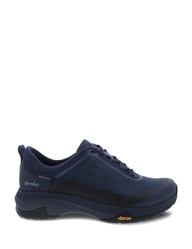 Women's Makayla Comfort Sneaker Shoe In Navy