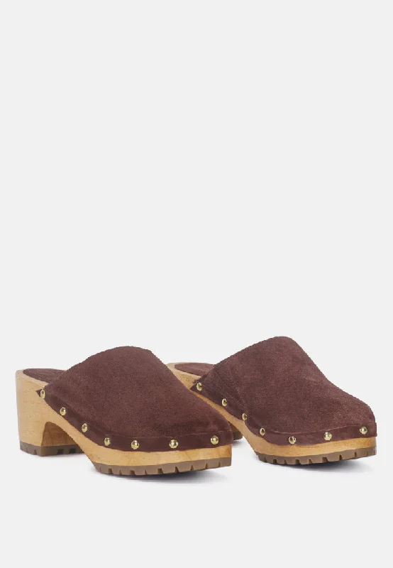 CEDRUS Fine Suede Studded Clogs Mules in Brown