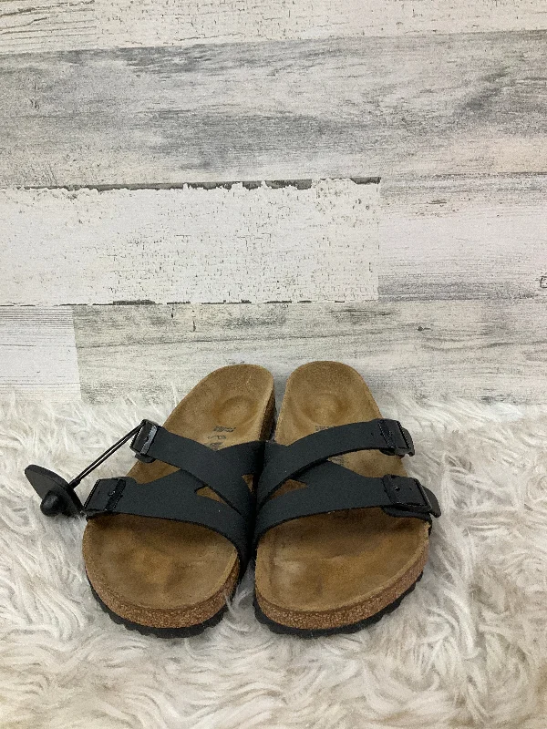 Sandals Flats By Birkenstock In Black, Size: 9