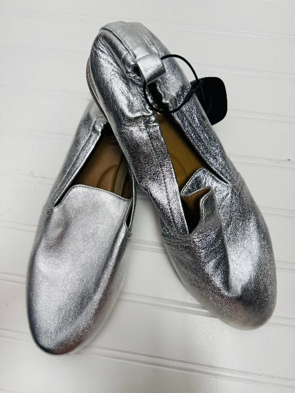 Shoes Flats By Aerosoles In Silver, Size: 9.5